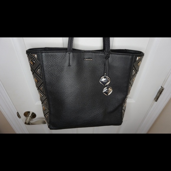 CK BLACK STUDDED TOTE 🖤 - Picture 3 of 11